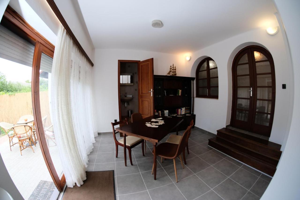 Alea Apartmanok Harkány Buitenkant foto